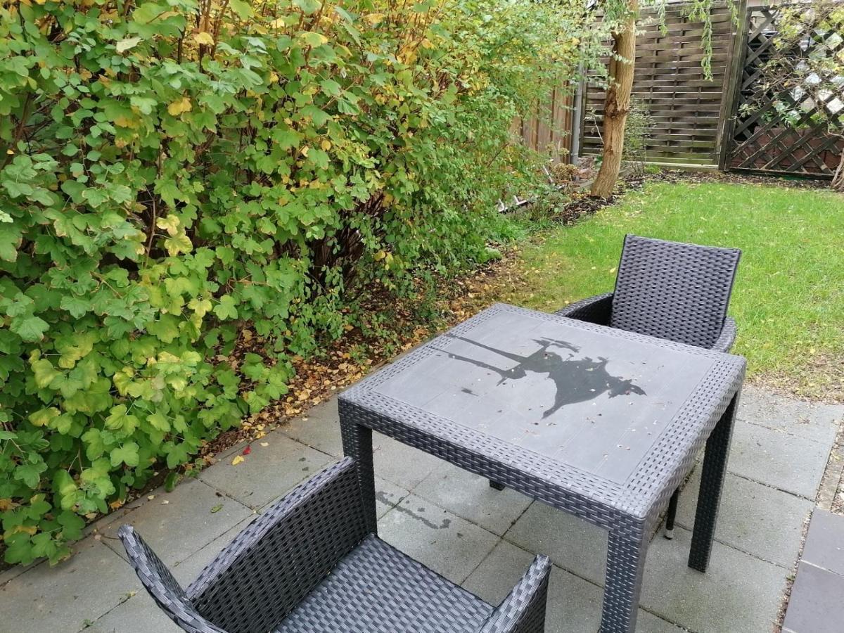 Korner 1 Mit Terrasse & Parkplatz - Abc27 By Abcwismar Apartment Bagian luar foto